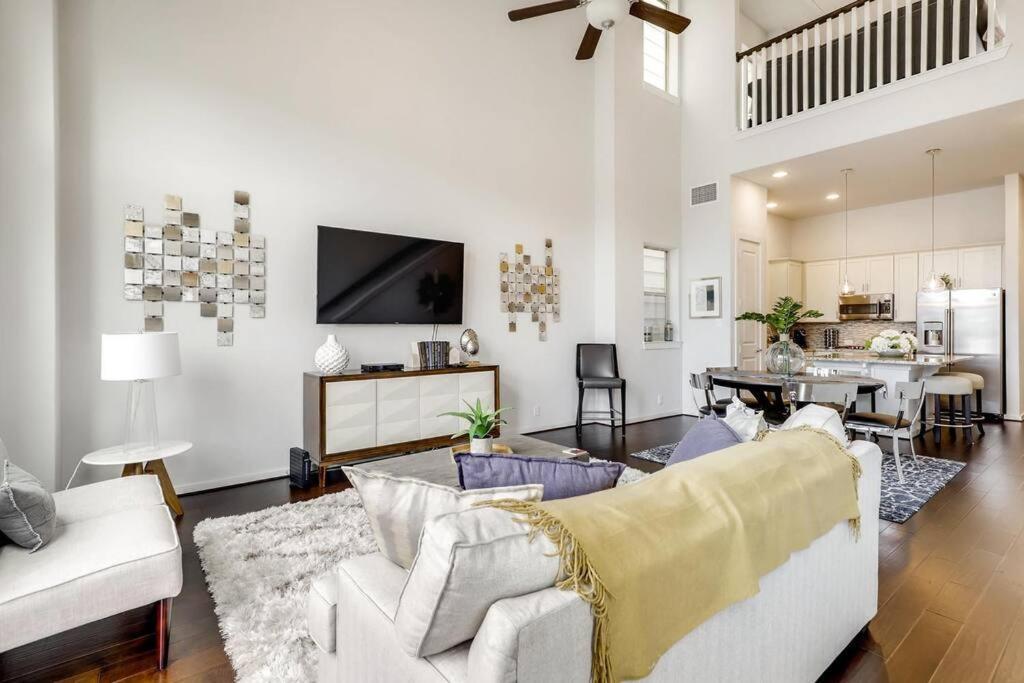 Gorgeous 4 Bed Home On St Mary'S - Minutes To Riverwalk/Pearl San Antonio Exterior photo
