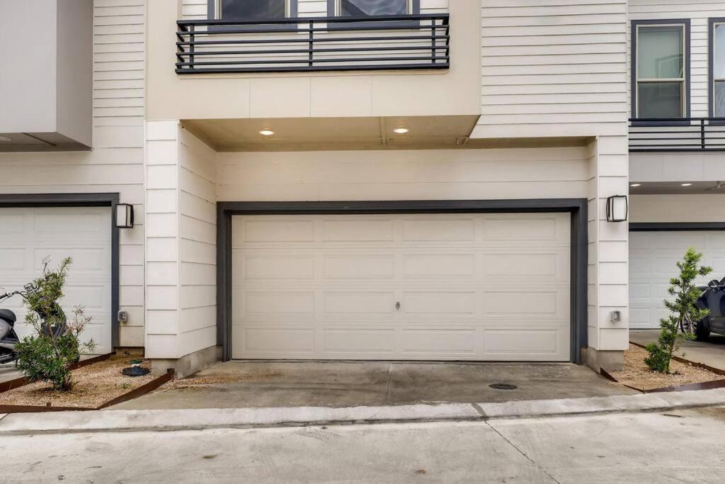 Gorgeous 4 Bed Home On St Mary'S - Minutes To Riverwalk/Pearl San Antonio Exterior photo